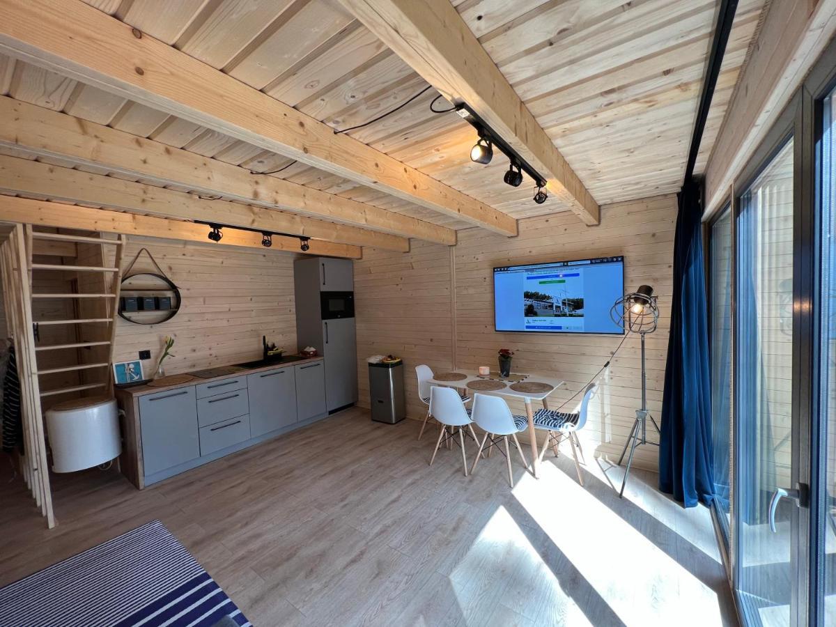 Lubiatów Chalkos Yacht Club酒店 外观 照片